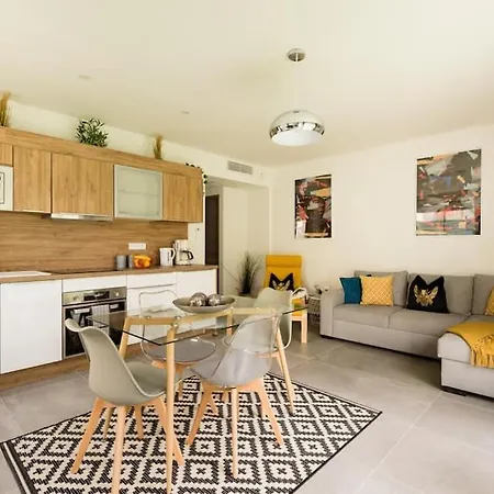 Apartment Stylish New 1 Bedroom In Juan Les Pins